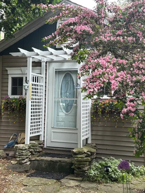 Cottage for Two - Image 1