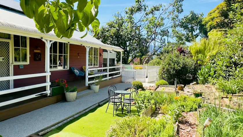 The Garden Cottage - Image 1