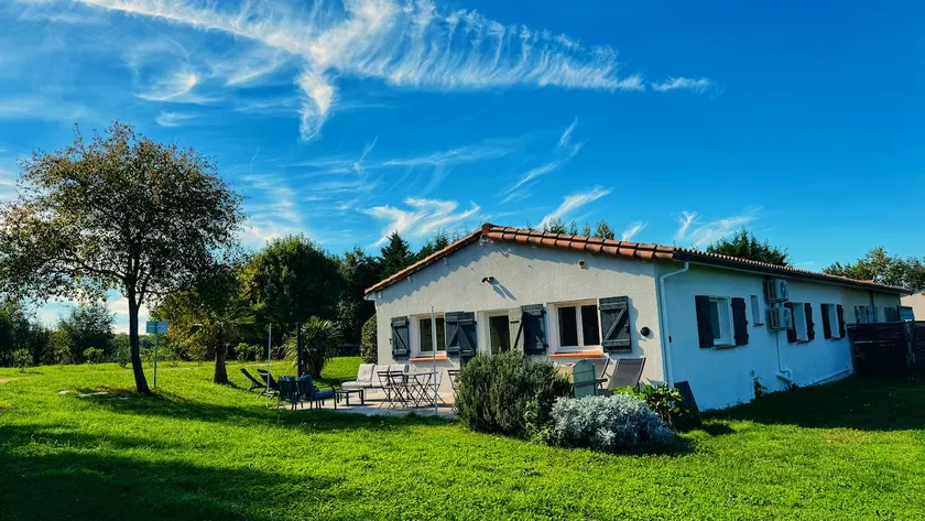 Large Cottage with Private Pool for 12 people LesCottagesduTarn - Image 1