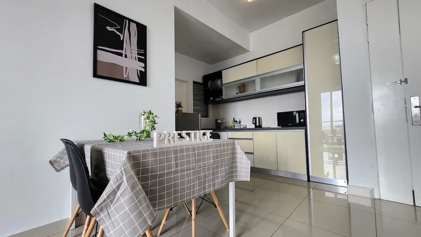 Prestige Sky 25 (B5-1) | 3 BR with River View - Image 1