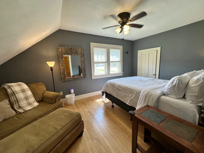 Jackson Farmhouse - Image 1