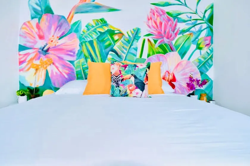 Oceanview Artist APT2 w/ Pool Near Beach+Nightlife - Image 1