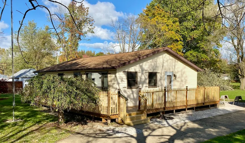 Buck & Betsy’s Country Inn - Image 1