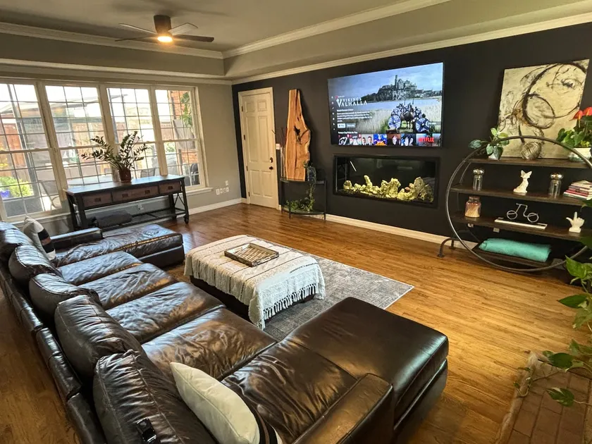 Spacious 4BR Retreat • Fitness • Fun & Golf sim - Image 1