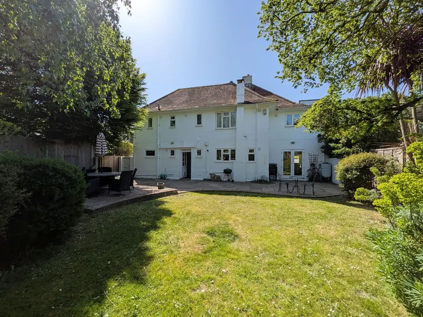 Bay House, Aldwick Bay  - sleeps 7 guests  in 4 bedrooms - Image 1