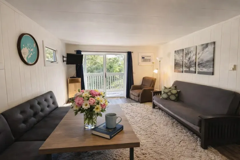 Superior Hideaway - Image 1