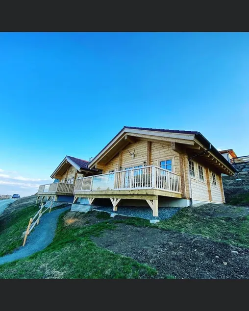 Cabana alpina própria com sauna e banheira de hidromassagem - Image 1