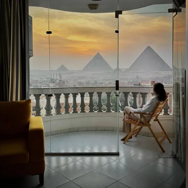 Pyramids Bay - Image 1
