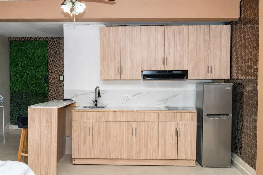 Modern and comfortable 1B - Image 1