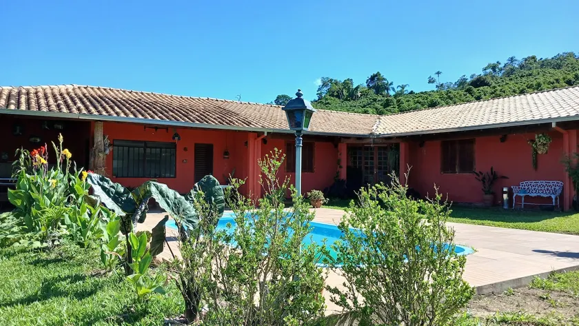 Pé da Serra Farmhouse - Image 1