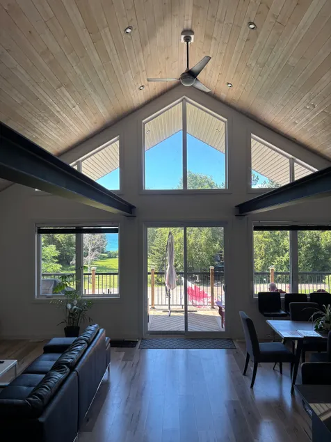 Sunset Lake Views - Romantic Getaway! - Image 1