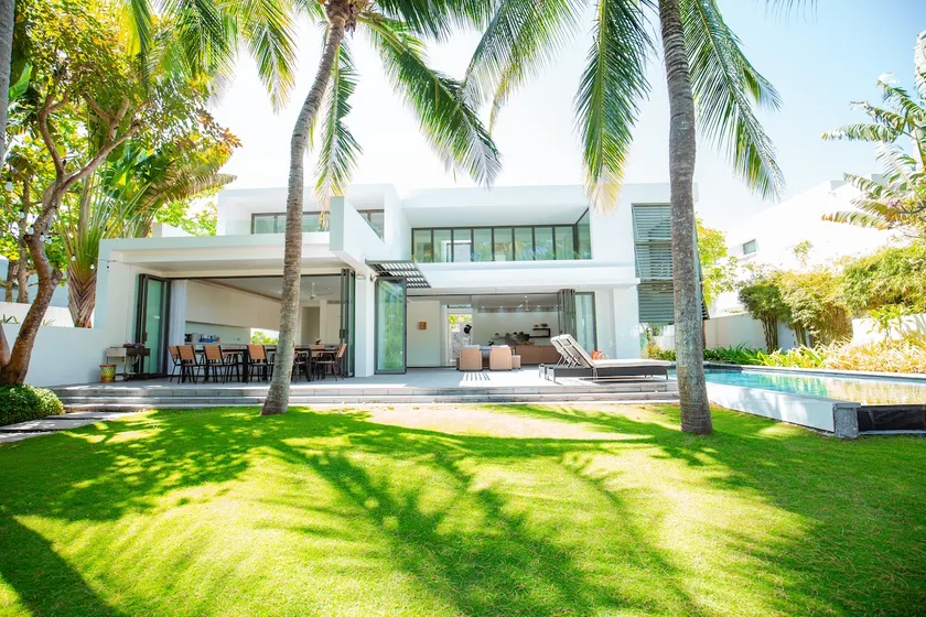 Luxury Beachfront Private Pool Villa 5BR Sanctuary Ho Tram 1000m2 - Image 1