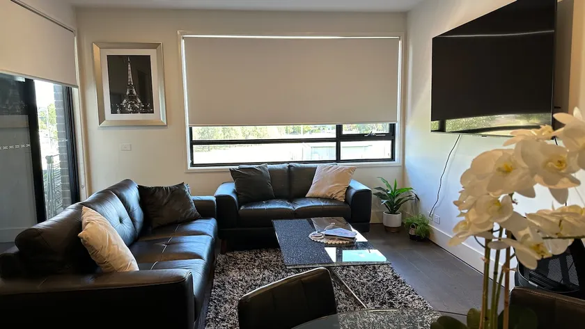 Kingston Foreshore 1 BR Apartment,Views, Parking - Image 1