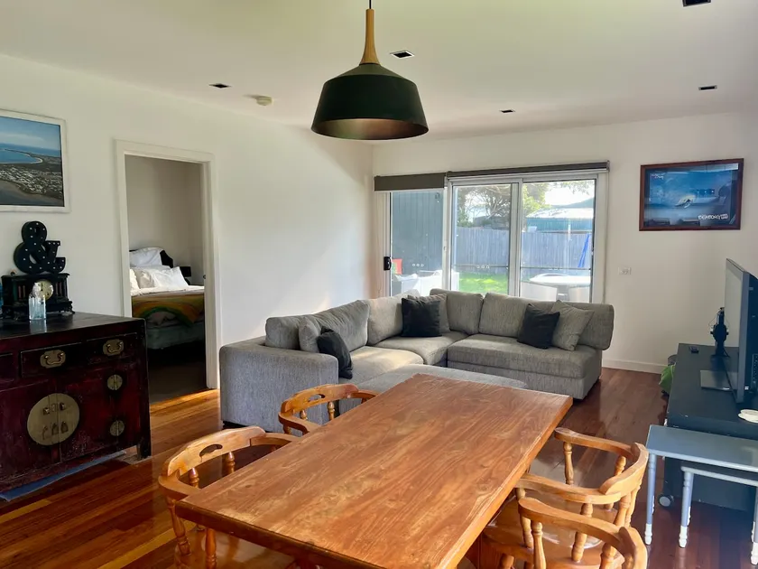 Beachside Pet Friendly Home, 5 min walk to beach - Image 1