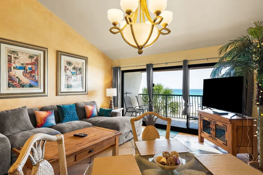 Direct gulf front! Fantastic unit sleeps up to 6 - Image 1