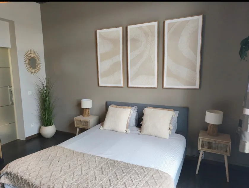 LA SUITE 159 - Image 1