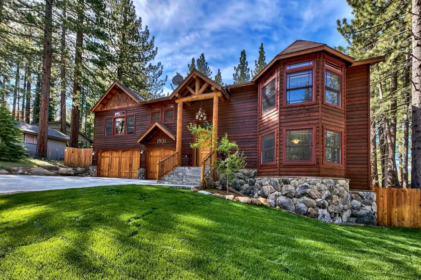 Boblebad, poolbord, 2 mestre, 5BD / 4BA, kæledyr, Deck-Blackfoot luksusindretning - Image 1