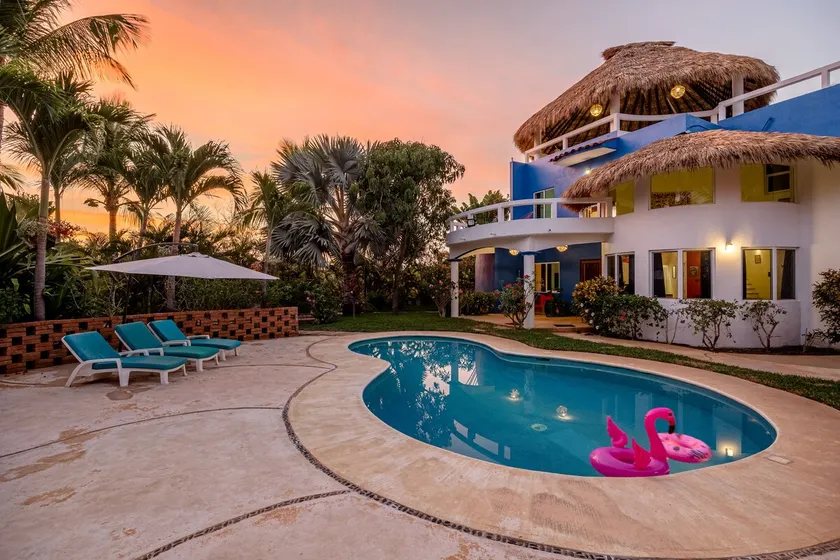 Exclusive Villa, Pool, beachfront Puerto Escondido - Image 1