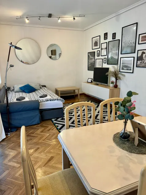 Getafe apartment, 20'Puerta del Sol or Atocha, 24h garage - Image 1