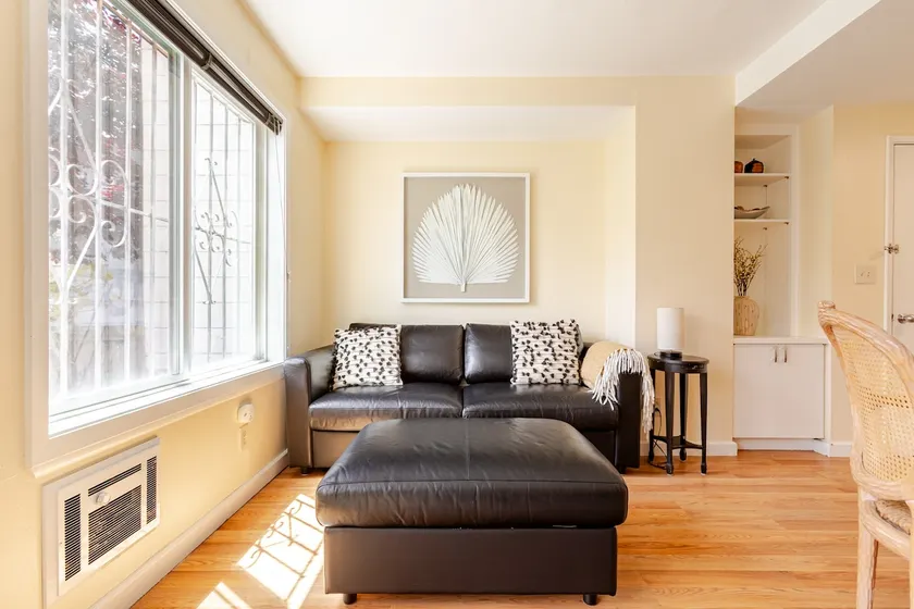 Sea Cliff Garden Studio w/ Large Sunny Patio - Image 1