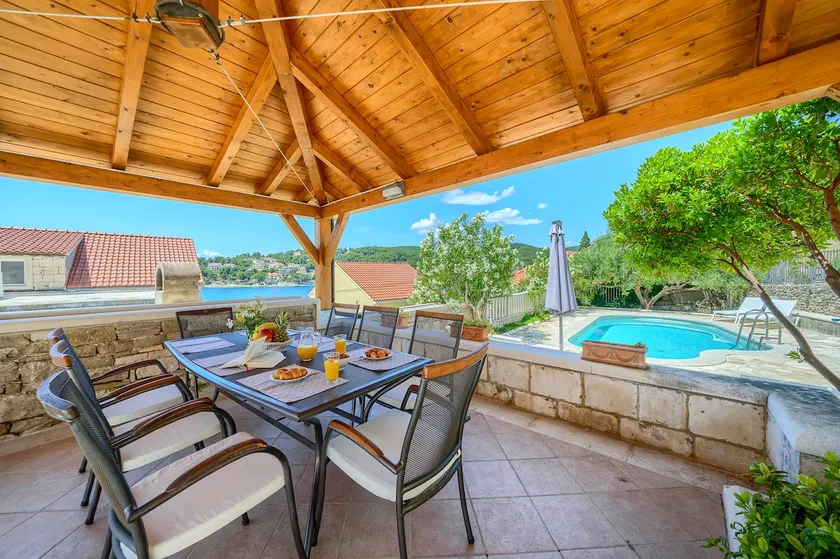 Villa Mir Vami - Heated Pool, Sea Views & Beach 100m I Brač Island - Image 1