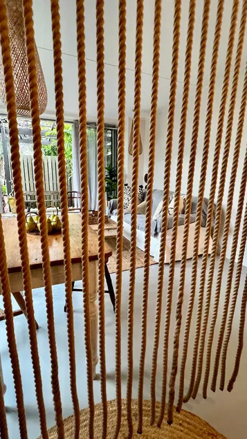 A quiet and stylish space for two. Beautiful Iluka - Image 1