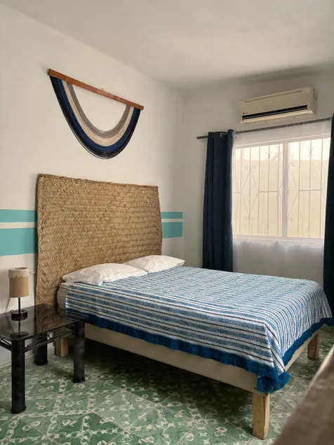 Centrally located family home - Image 1