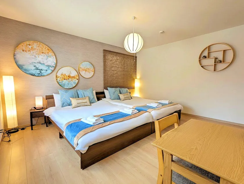 Entire house, very convenient to go to USJ, Aquarium, and Namba Station! - Image 1