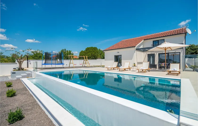 Beautiful Home In Skabrnja - Image 1