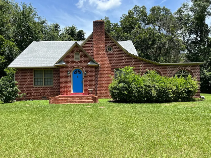 The Farm House at Mahan - Image 1