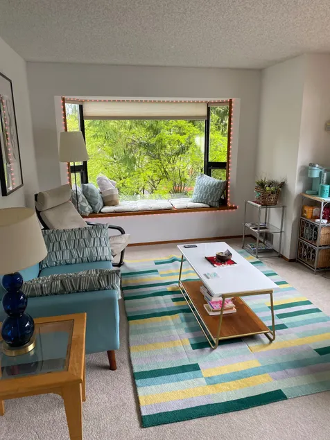 Cozy Quiet Full Unit Among Evergreens, Private - Image 1
