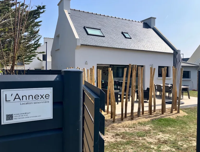 The Annex of Amiets Beach - Image 1