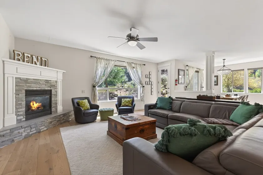 Flagline Trail - A/C, Views, Fireplace, Updated - Image 1