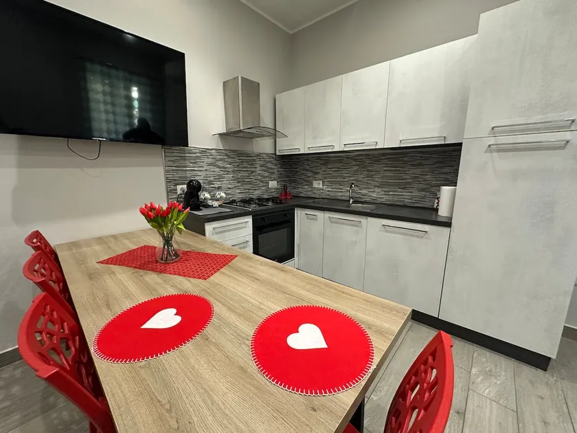 Cozy Apartment in the Heart of Cosenza - Image 1