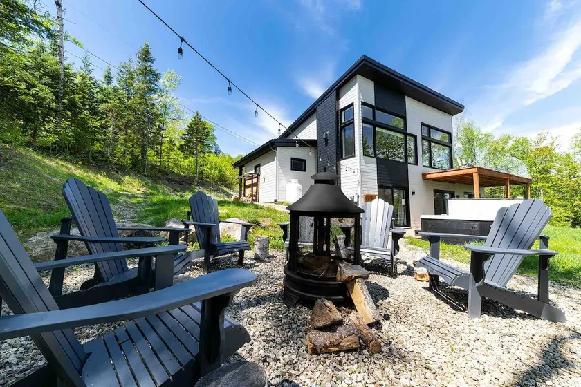 Refuge 1: Hot Tub, Sauna & St. Lawrence Views - Image 1