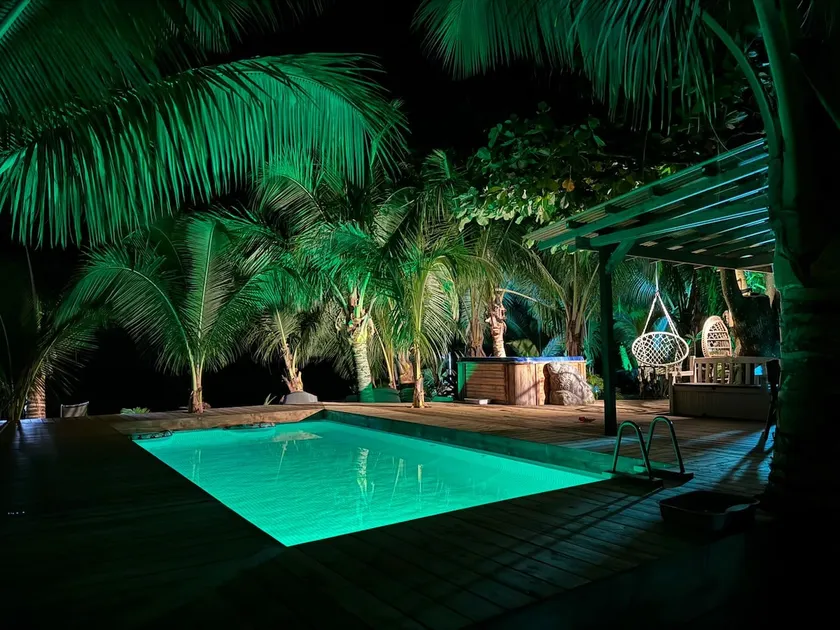 Romantic Beachfront Escape With Modern Comforts - Image 1