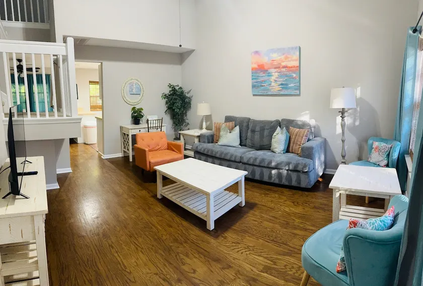 Charming Charleston townhouse! - Image 1