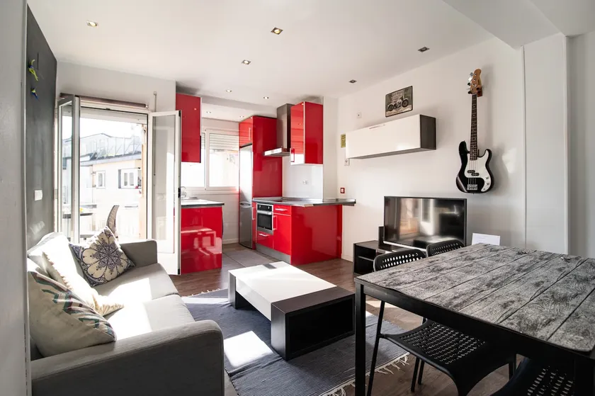 Apartment Amara Amonaren Etxea Free Wifi Rooms Rent Parking - Image 1