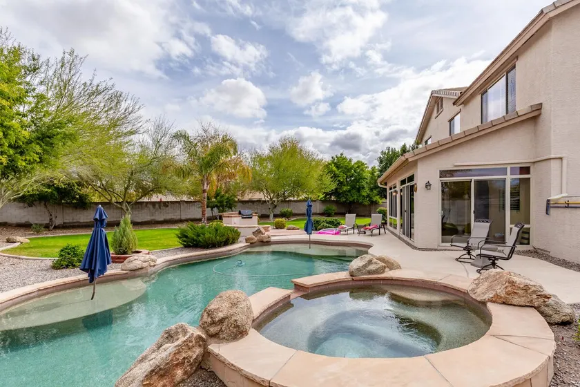 Magic on Midway Glendale 5 BR + Game Room - Image 1