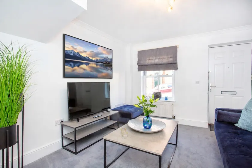Knavesmire Mews 3 bedrooms-Free parking - Image 1