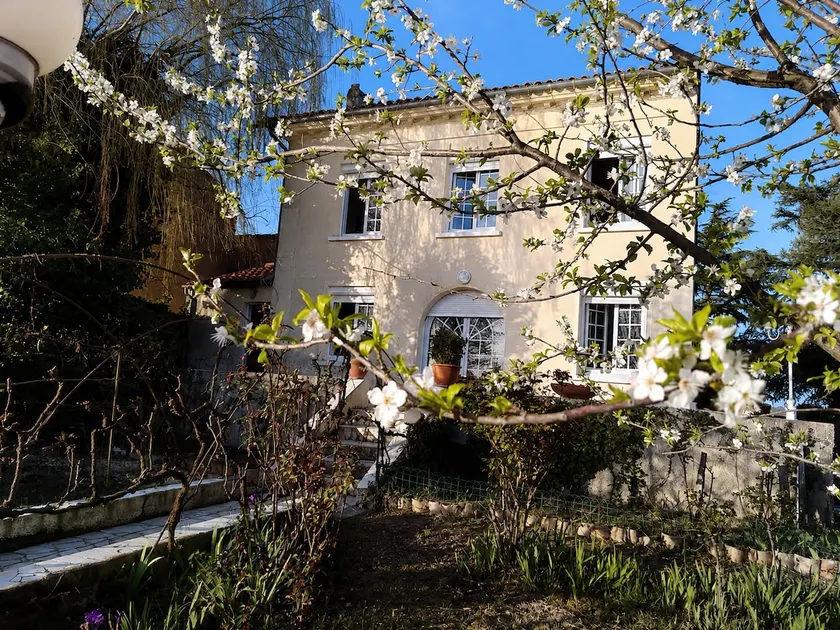 Gite 4 étoiles au Fil de l'Eau, proche Saint-Emilion - Image 1