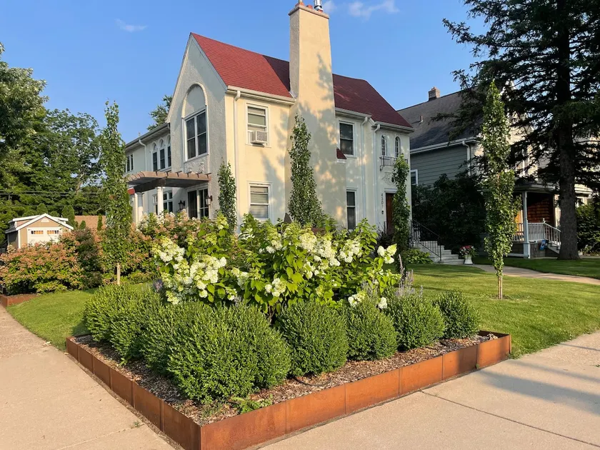 City of Lakes Nest / duplex upper unit - Image 1
