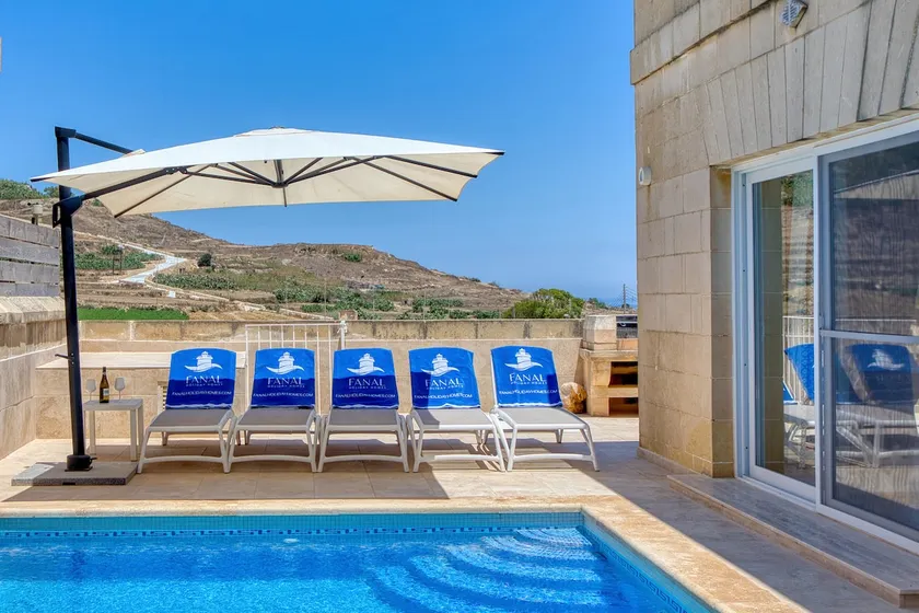 Rebekah Holiday Home - Image 1