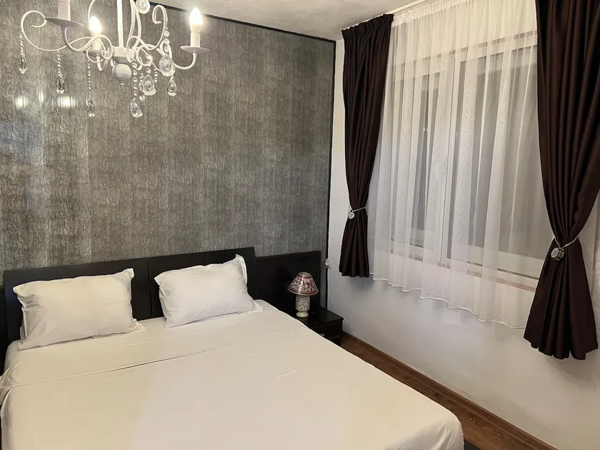 Sharon luxury guest house - Image 1