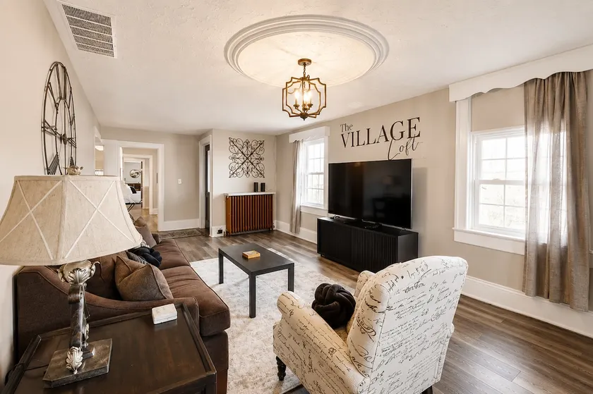 3BR Historic Loft Near Cedar Point & Mohican - Image 1