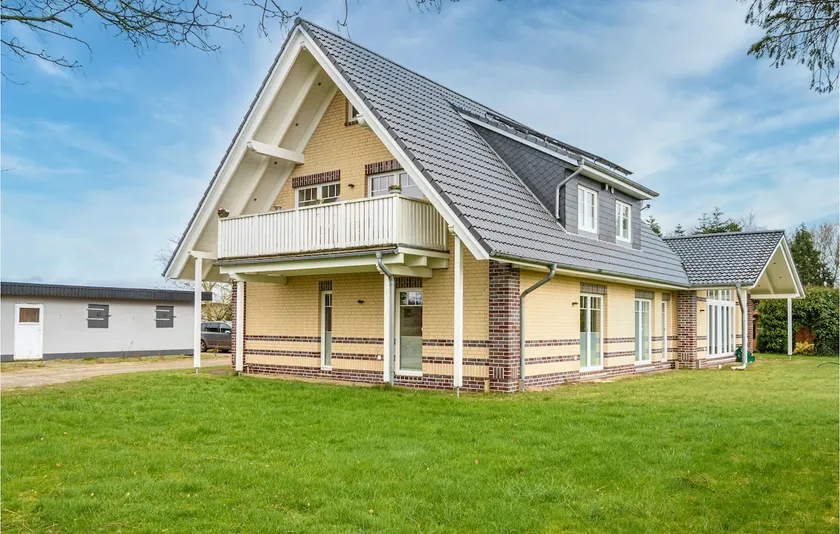 Beautiful Apartment In Langenhorn - Image 1