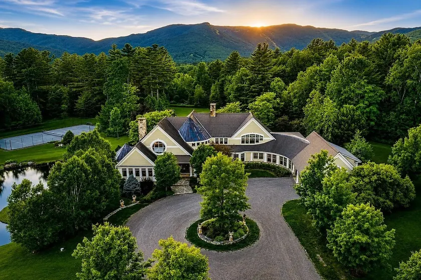 “Eden” 8BR Luxury Retreat with Pool, Spa, Concierge near Ski and Trails - Image 1