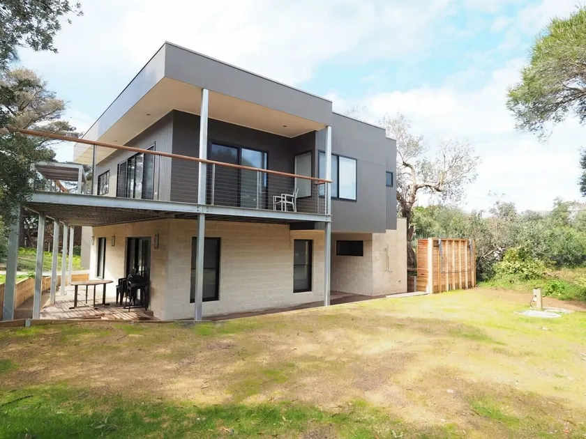 1 Anderson Ave - Image 1
