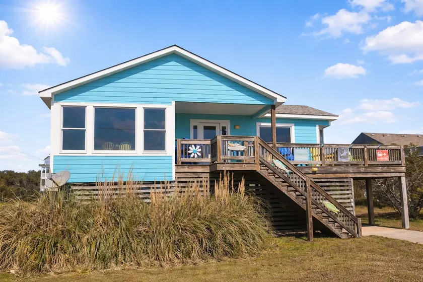 Spacious Family Friendly*Oceanside* Steps to Beach - Image 1