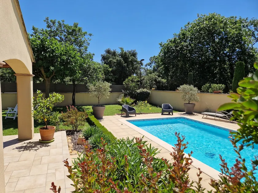 Relaxation assured > calm, space and Provençal charm - Image 1